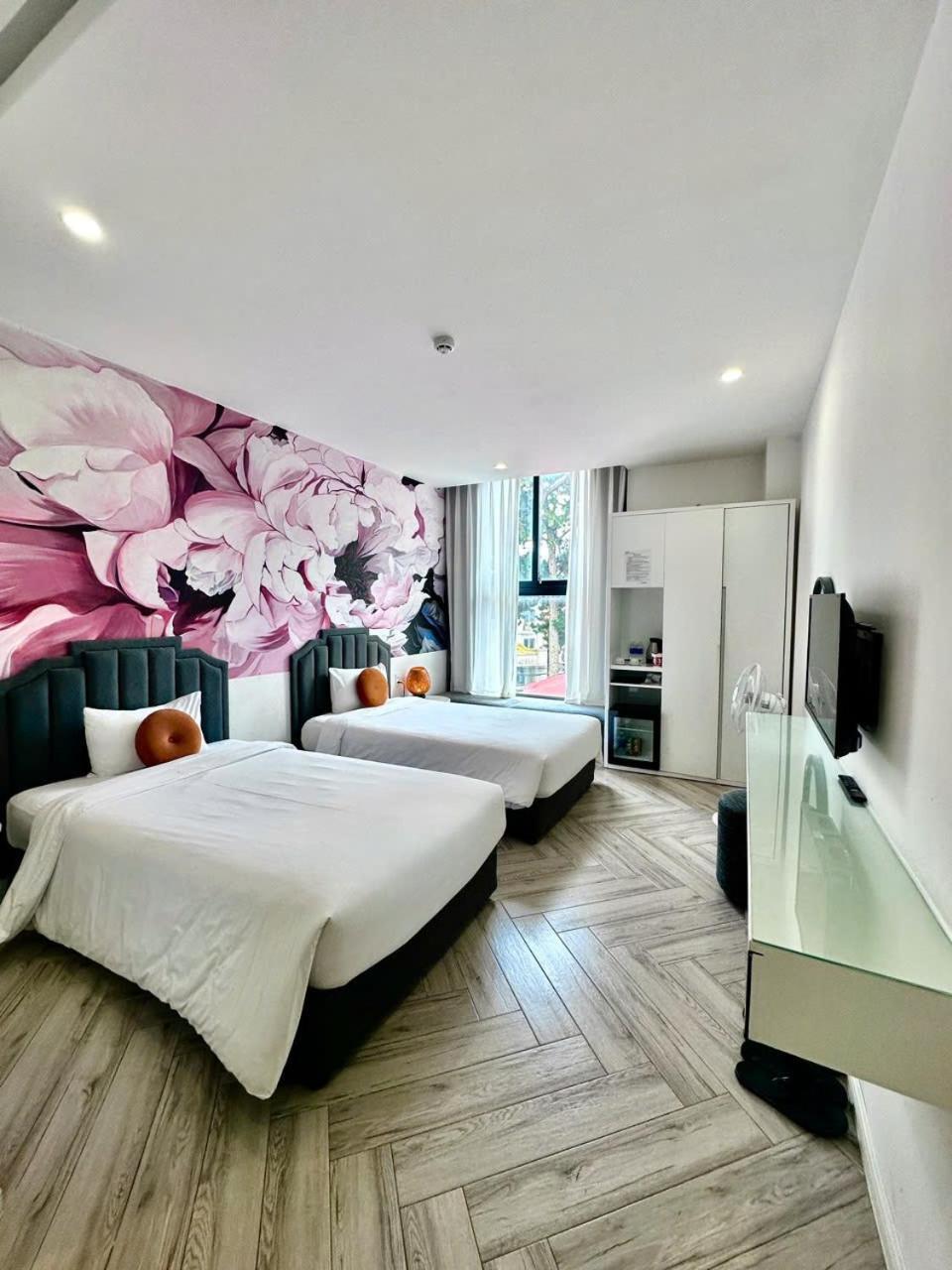 Len's Hotel